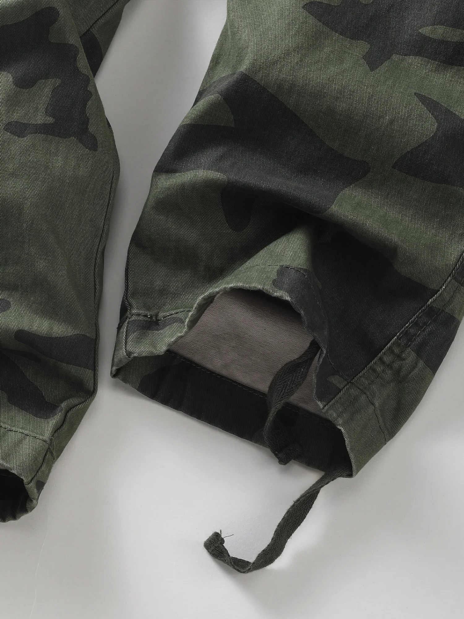 AKARMY Mens Hiking Pants Outdoor Ripstop Wild Cargo MultiPocket Camo Lightweight Casual No Belt 241018