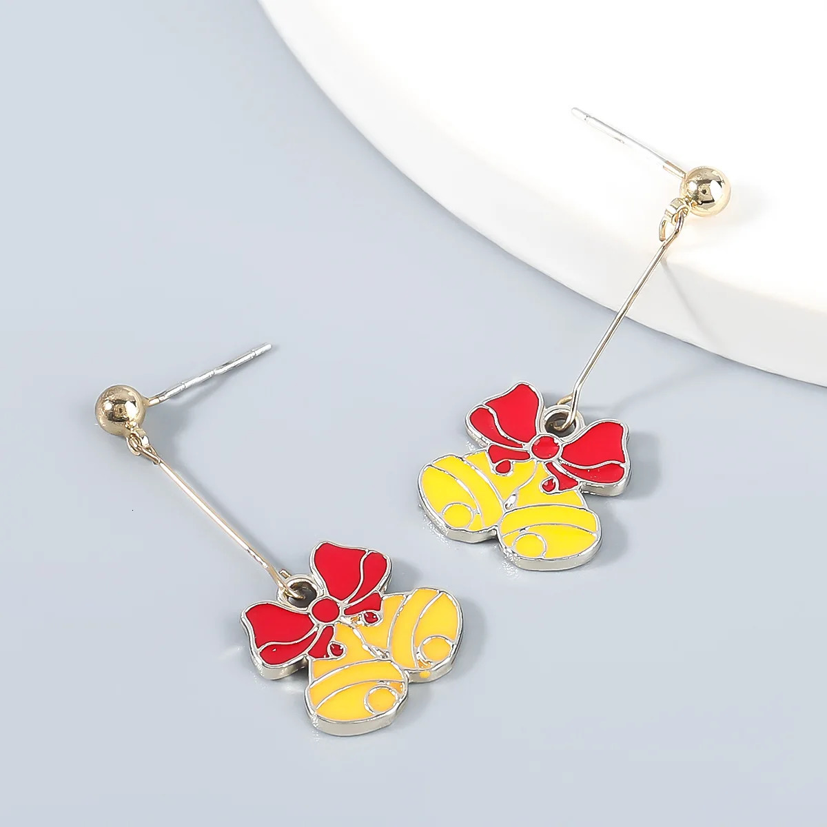 Alloy Dripping Oil Christmas Bell Earrings Suitable for Female Santa Claus Creative Red and Yellow Stud Earrings Jewelry Gifts Wholesale 241018