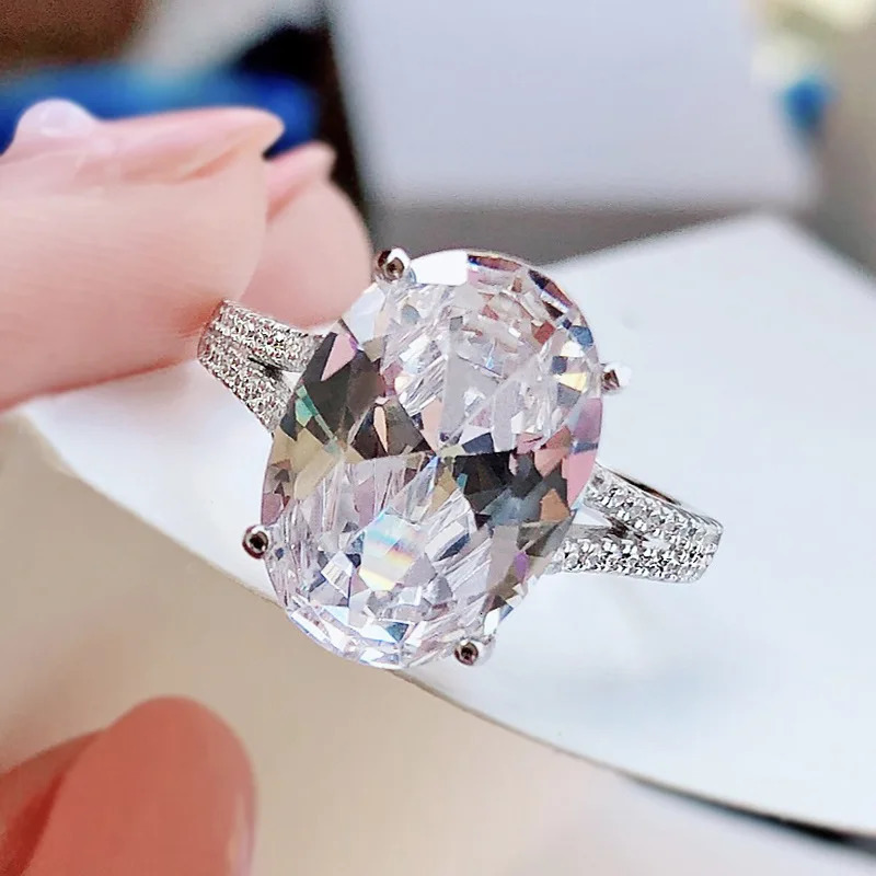 HTOTOH Oval 8 Ct D Colored Diamond Engagement Wedding Ring 925 Pure Silver Ring Womens Exquisite Jewelry 241007