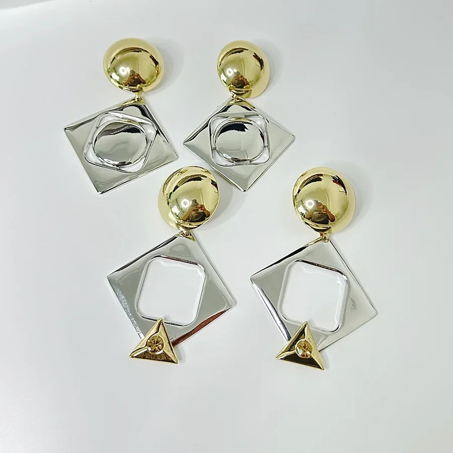 Fashionable ultra-thin hollow glossy metal square geometric earrings suitable for women exquisite daily jewelry 241018