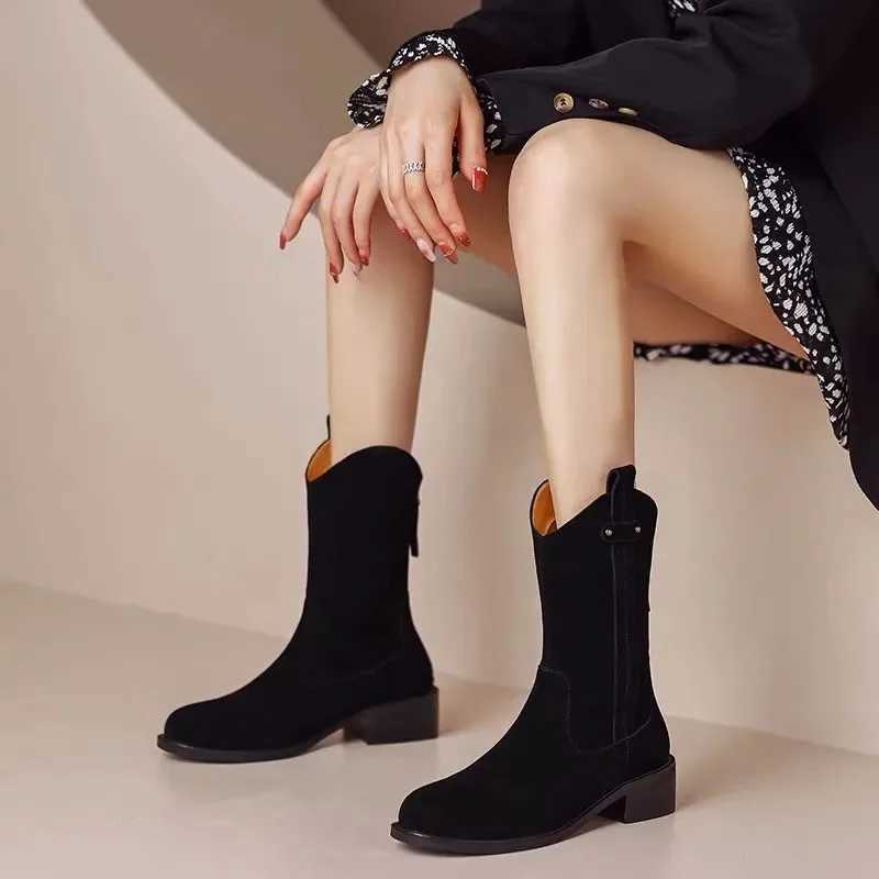 Womens Boots Pointed Toe Suede i Boots Autumn Winter 2023 New Wedge High Heels Western Cowboy Boots Slip Up Ankle Boots Wholesale Y241019