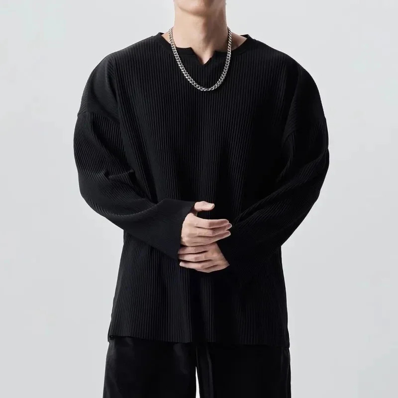 White V-neck pleated striped mens T-shirt large silk soft long sleeved T-shirt loose in summer no ironing bottom shirt 241018