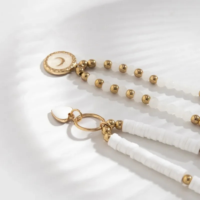 Simple polymer clay bead necklace fashionable cute and elegant necklace suitable for womens jewelry party gifts 241018