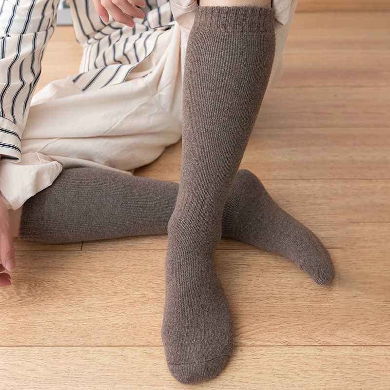 1Pairs Wool Knee-high Stockings Mens Winter Thicken Warm Harajuku Casual High Sock Soft Comfortable Breathable Long Socks ManXJ241019