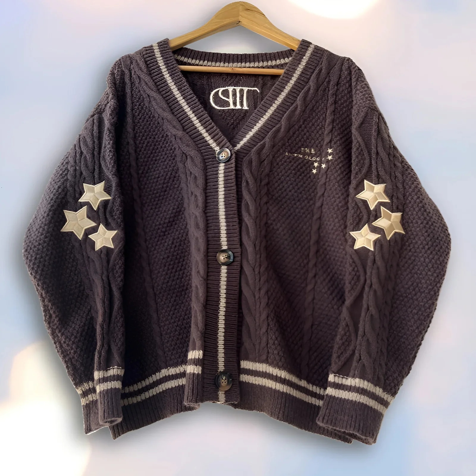 Winter Warm Star Embroidered Loose Suitable for Holiday Cotton Cardigan Womens Autumn Fashion Khaki Knitted Cardigan Womens Sweater Y2k 241019