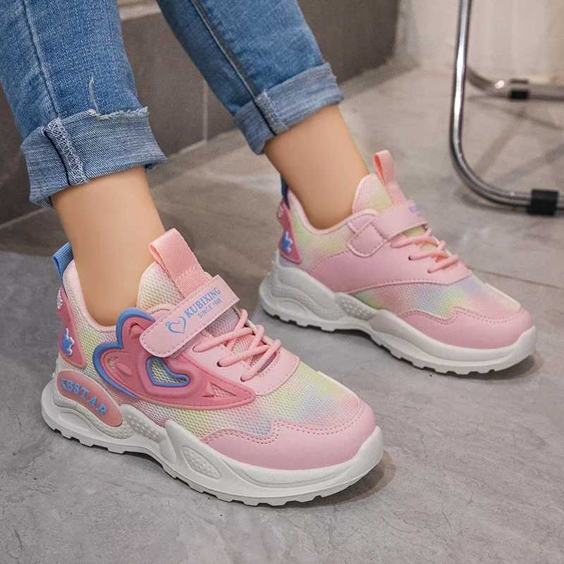 Athletic Outdoor Childrens sports shoes love thick girls cotton sports shoes new Korean hook and loop childrens fashion princess running shoes H241019