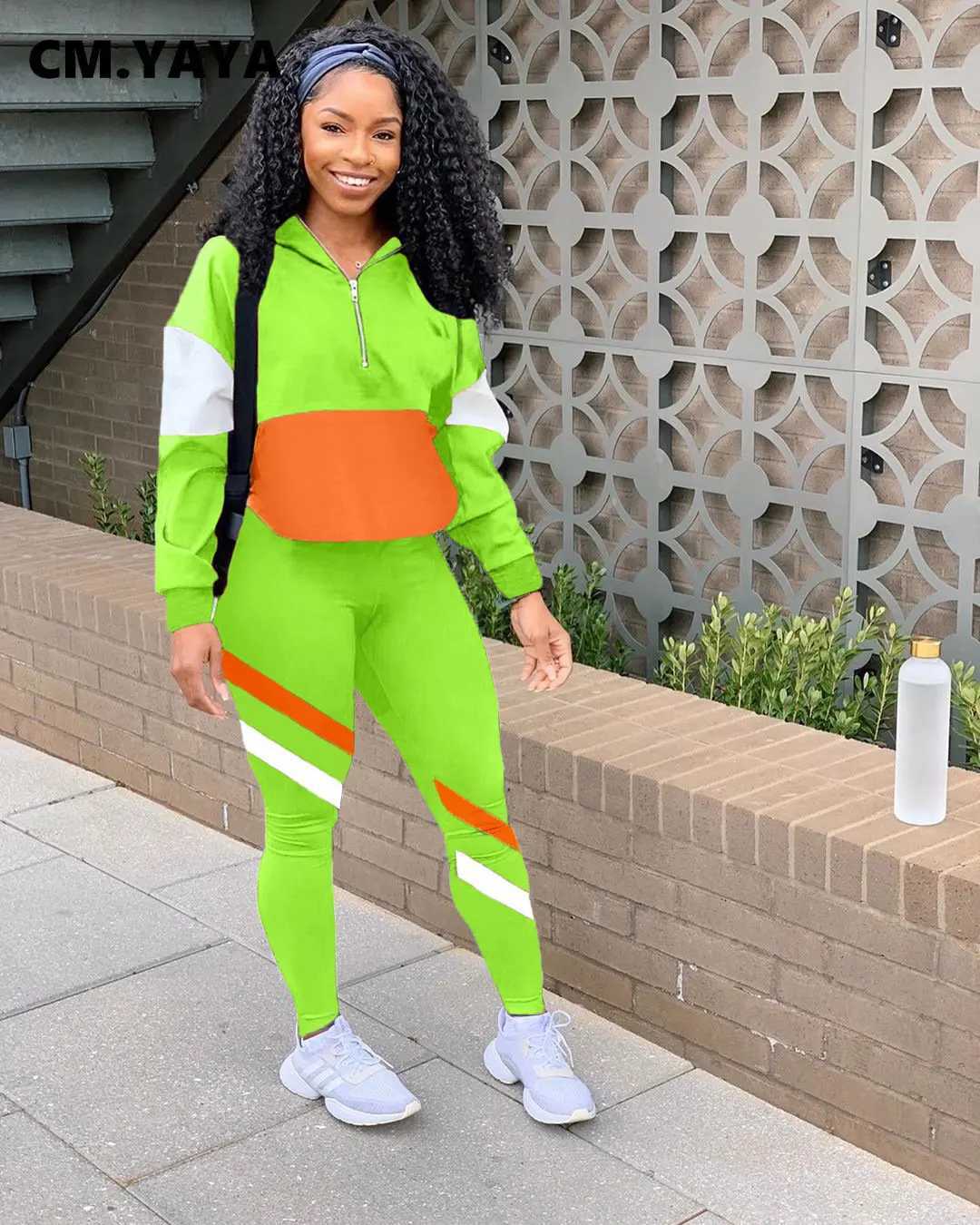 Women's Two Piece Pants CM.YAYA casual splicing womens two-piece set hooded sweatshirt and leg pants set 2023 fashionable active track suit Y2410