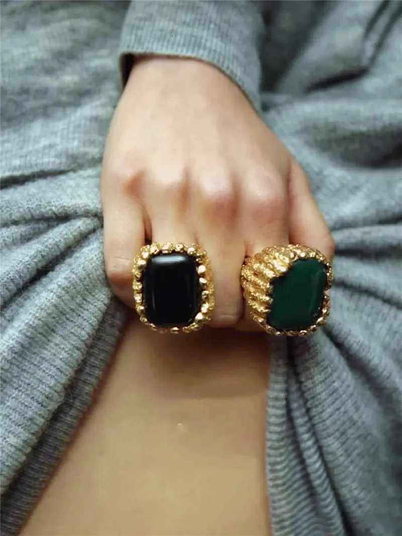 2024 Agate Crystal Open Ring Gold Metal Natural Stone Womens Jewelry Elegant Party Birthday Gift 241018