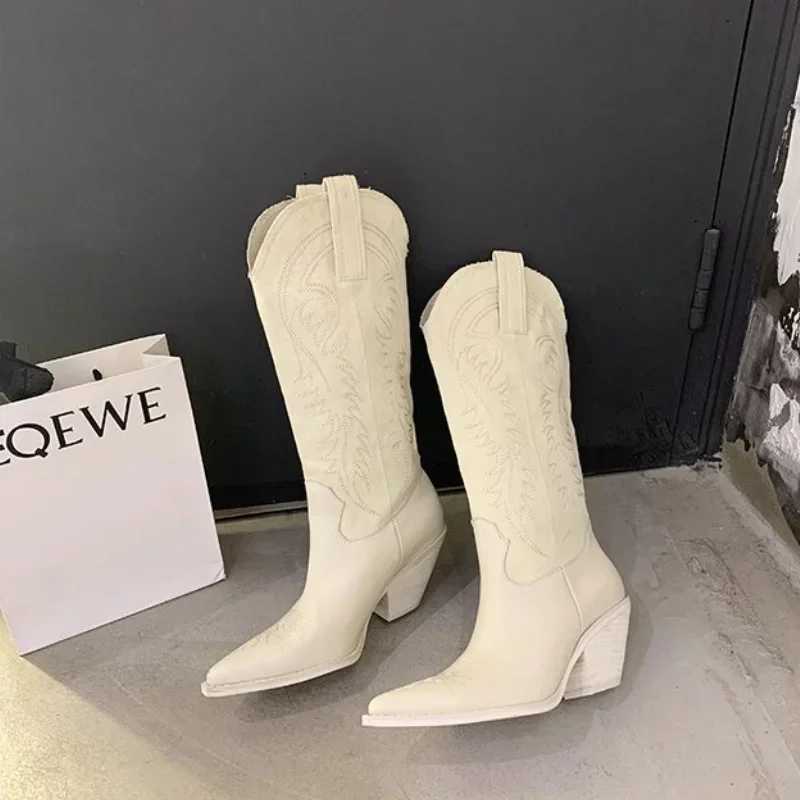 Womens Pointed Toe Square High Heels Cowboy Western Boots New Ankle Gladiator Trend Shoes Winter New Walking Botas Pump Mujer Zapatos Y241019
