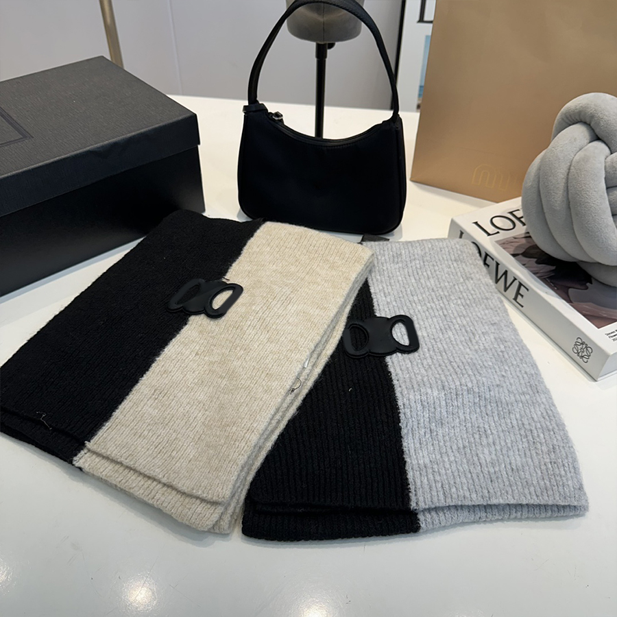 Fashiones Scarf Des… - image