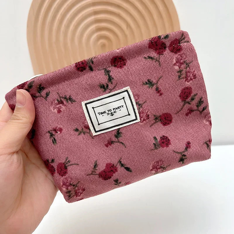 Small Womens Cosmetic Bag Portable ral Pattern Sanitary Napkin Storage Coin Key Case Card Pouch 241019 zhanyishengli