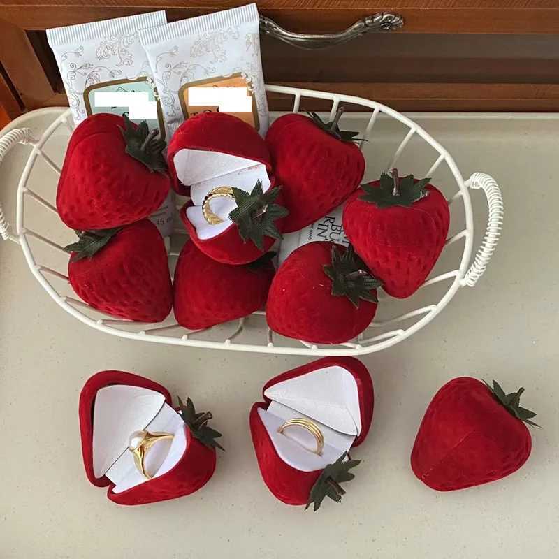5 Strawberry Jewelry Boxes Velvet Heart Wedding Ring Boxes Recommended Ring Display Boxes Jewelry Packaging Gift Boxes W241019