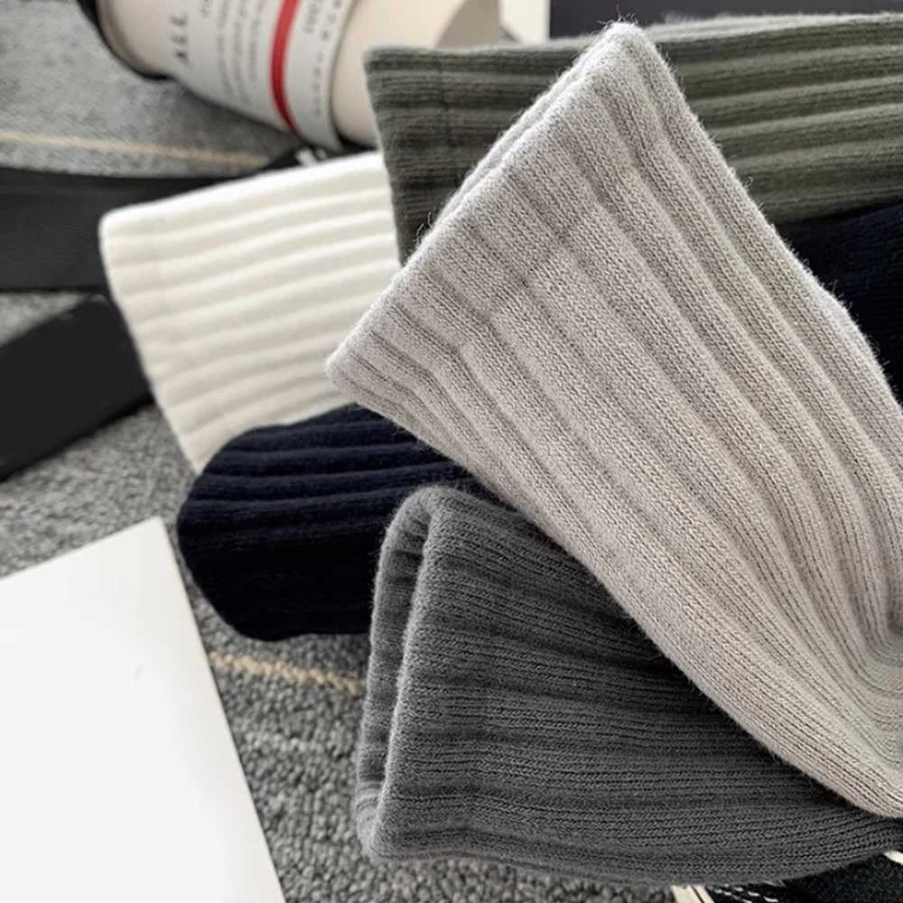 1 Pair Men Black White Warm Socks Autumn Winter Male Breathable Solid Color Sport Long Middle Tube Casual Socks Hosiery For MenXJ241019