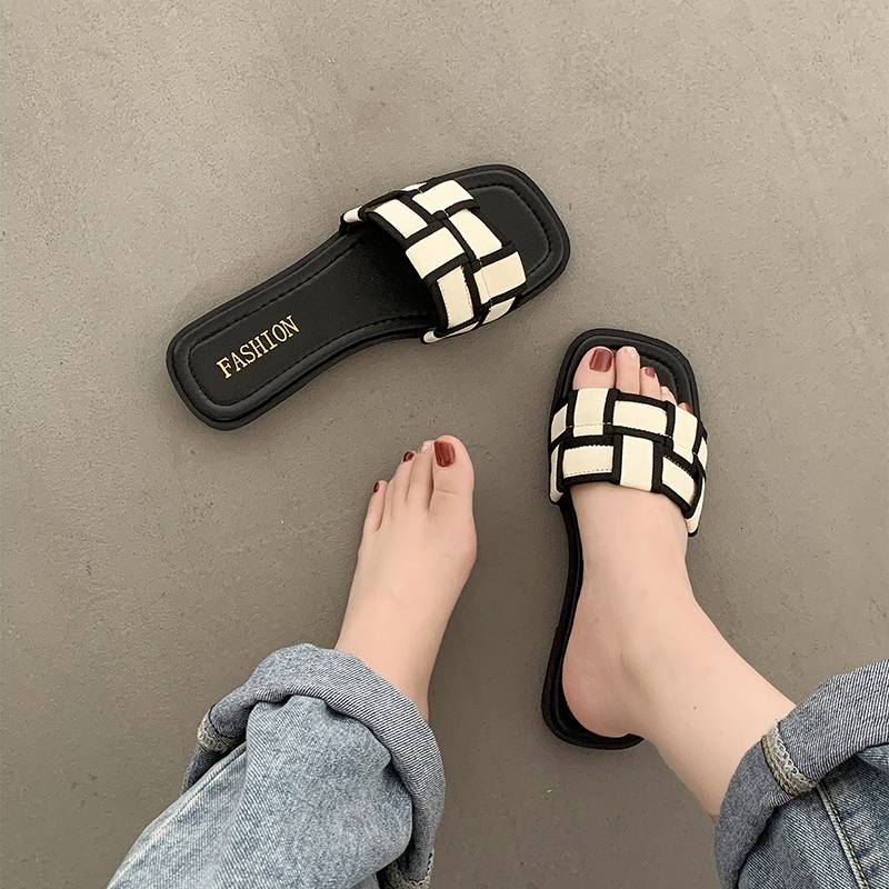 2025 anti slip leisure indoor slippers designer slippers outdoor black and white checkered new designer flip beach slippers women's shoes