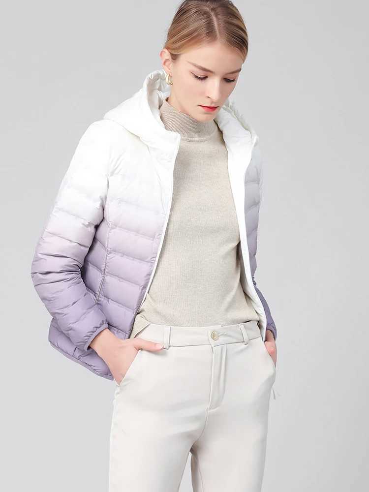 Winter Down Jackets Women 2022 90% Ultra Light Portabl White Duck Down Ladies Gradient Thin Hooded Coat Parkas Female OutwearX241019