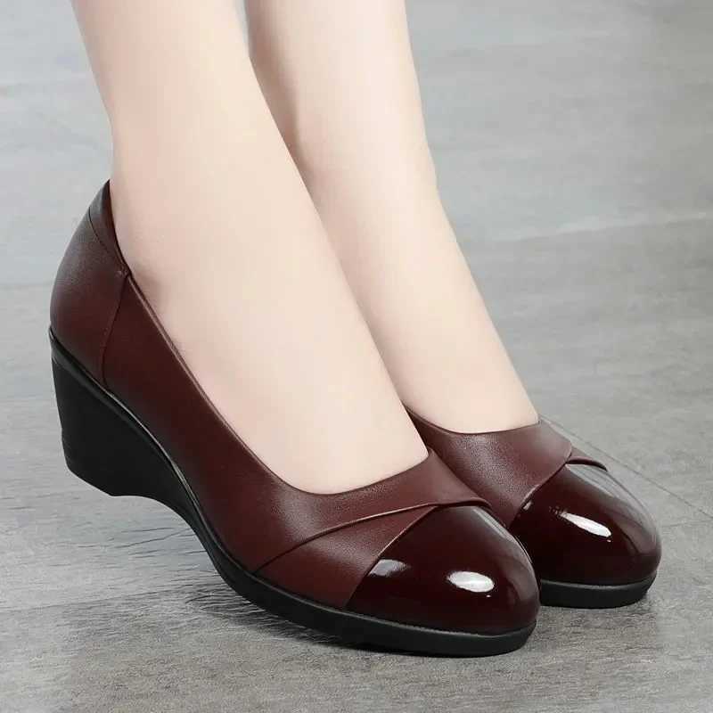 Womens fashionable lightweight wedge high heels comfortable spring and summer shoes womens casual sweet home black leather pump E1419 Y241019