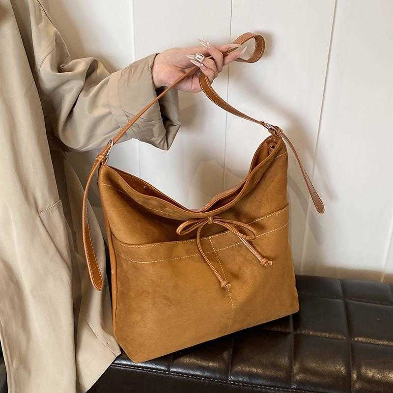CMM Leisure Commuting Suede Large Capacity Bag for Women New Autumn and Winter Single Shoulder Crossbody Bag Tote Bag