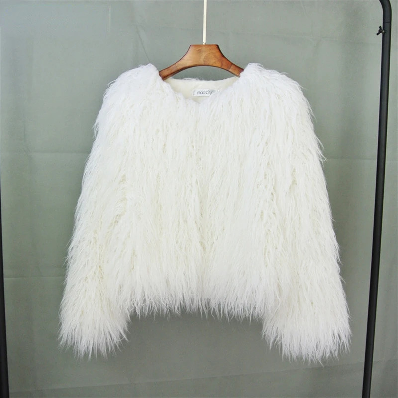 Autumn Winter Warm Womens Artificial Fur Coat Loose Black and White Pink Plush Coat Womens Fur Leather Jacket 241018