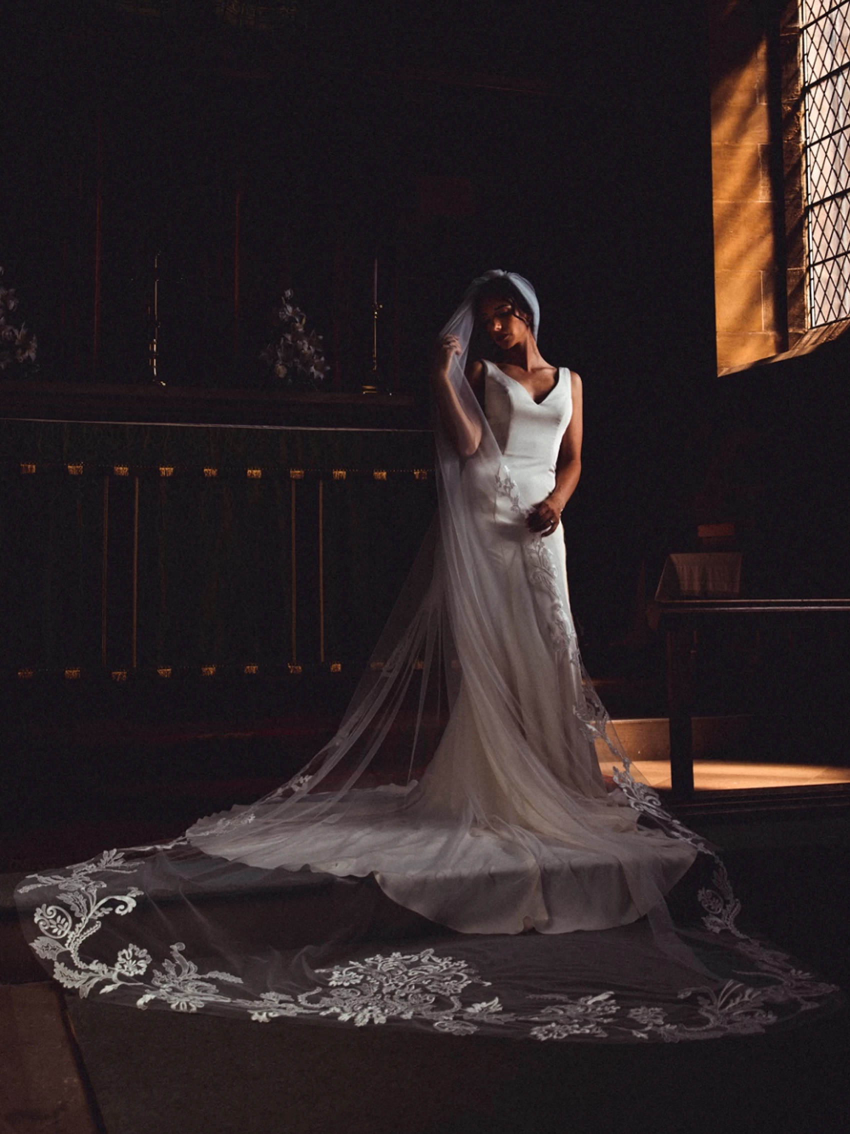 Simple Wedding Veils High Quality Appliques One Layer Cathedral Length Bride Veil Applique Edge Custom Made Bridal Accessories