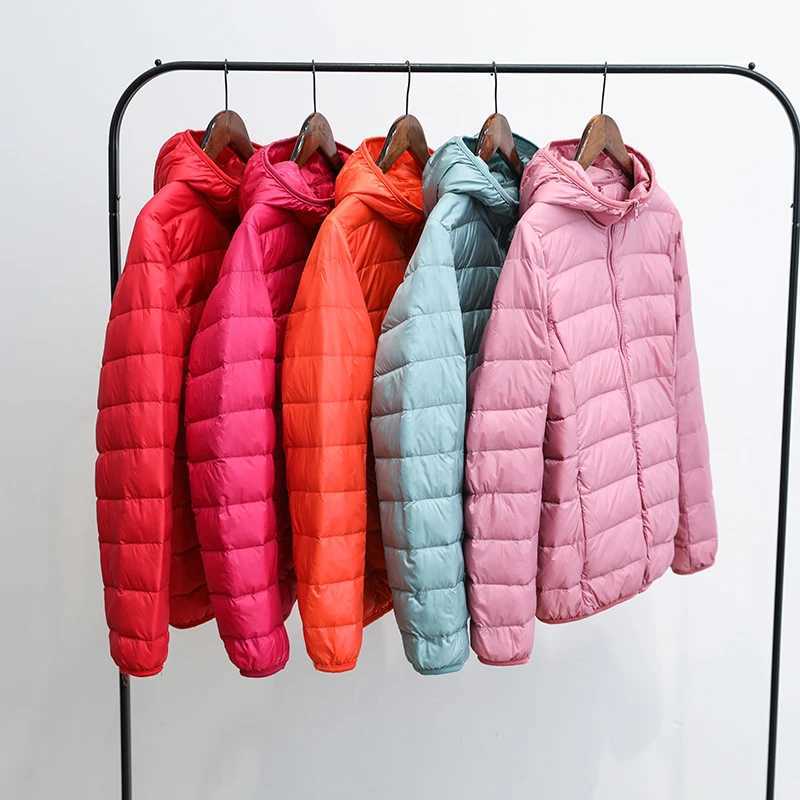 90% Ultra-light Plus Size Thin Down Jacket Women 2020 Autumn Winter Slim Short Hooded Warm White Duck Down Coat Women OuterwearX241019