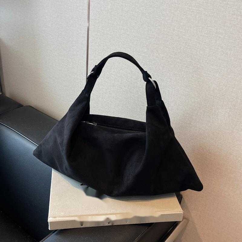 CMM Leisure Large Capacity Suede Bag for Women New Autumn and Winter Commuting Shoulder Bag Crossbody Bag Dumpling Bag