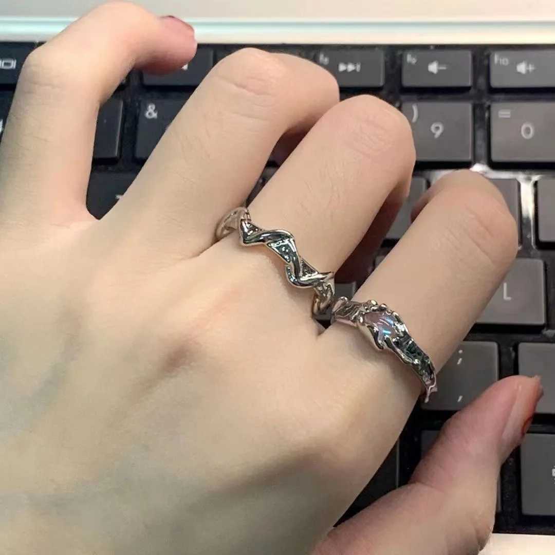 Vintage Moonstone Irregular Wave Ring Mens Versatile Opening Adjustable Pair Ring Luxury Jewelry Gift Y241019