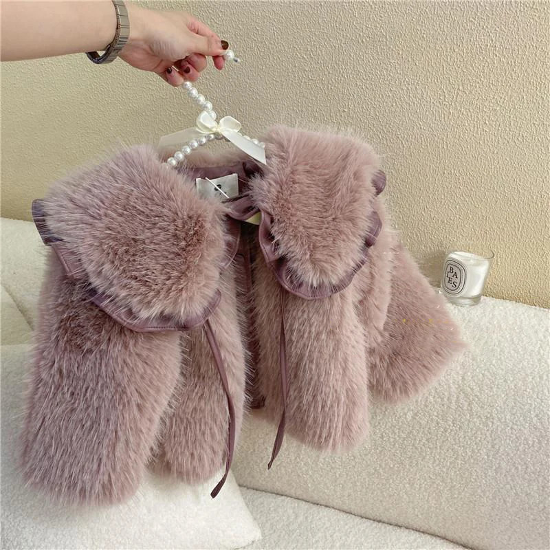 Winter girls wool sweater jacket autumn childrens clothing plush thick childrens cashmere fashion baby winter clothing 241019