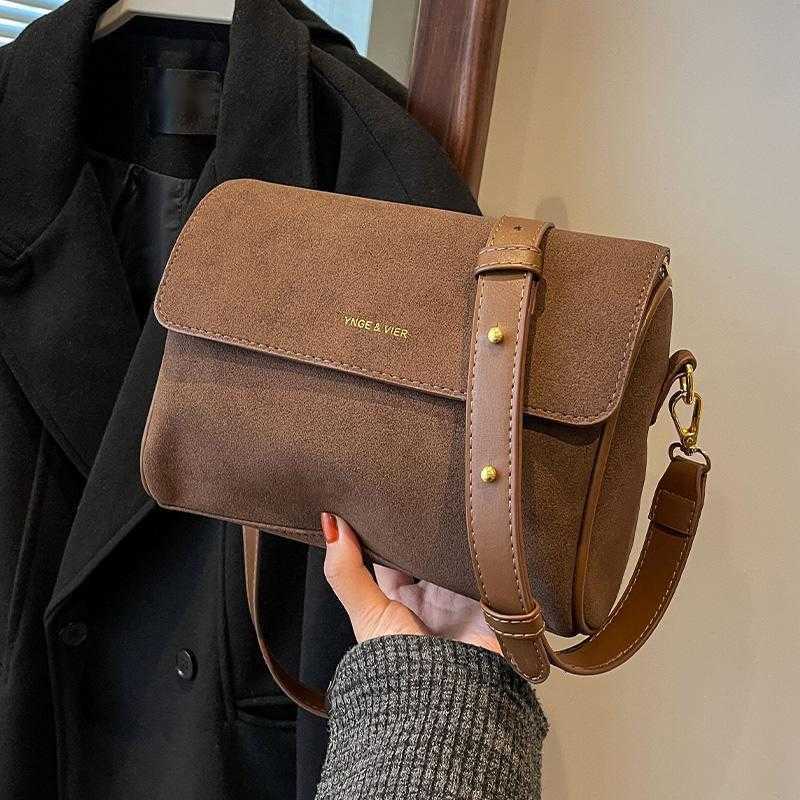 CMM Popular Womens New Trendy and High End Suede Small Square Bag Autumn and Winter Single Shoulder Crossbody Bag