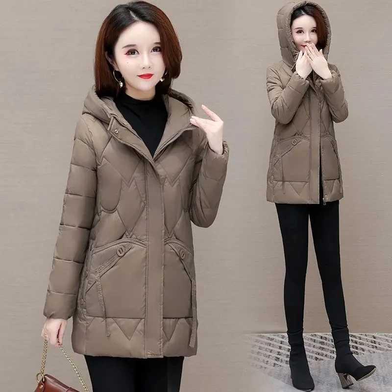 Womens Cotton-Padded Coat 2024 New Winter Puffer Jacket Mid-Length Warm Down Cotton Parkas Coat Mom Outwear Casual Hooded JacketX241019
