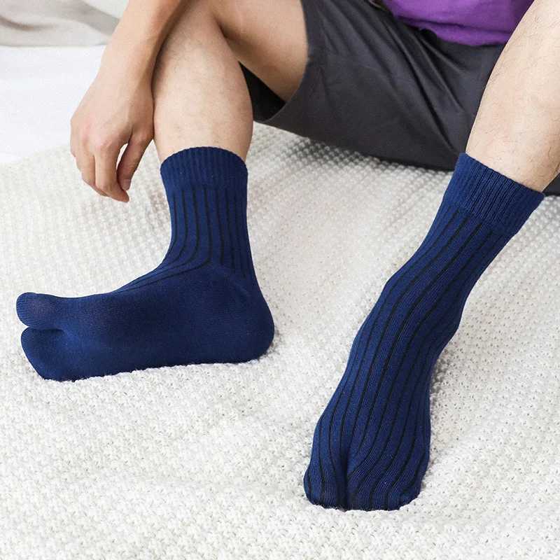 5 Pairs/lot Tabi Socks Men Cotton Autumn Winter Thick Middle Tube Striped Solid Color Sweat-absorbing Warm Split Toe SocksXJ241019