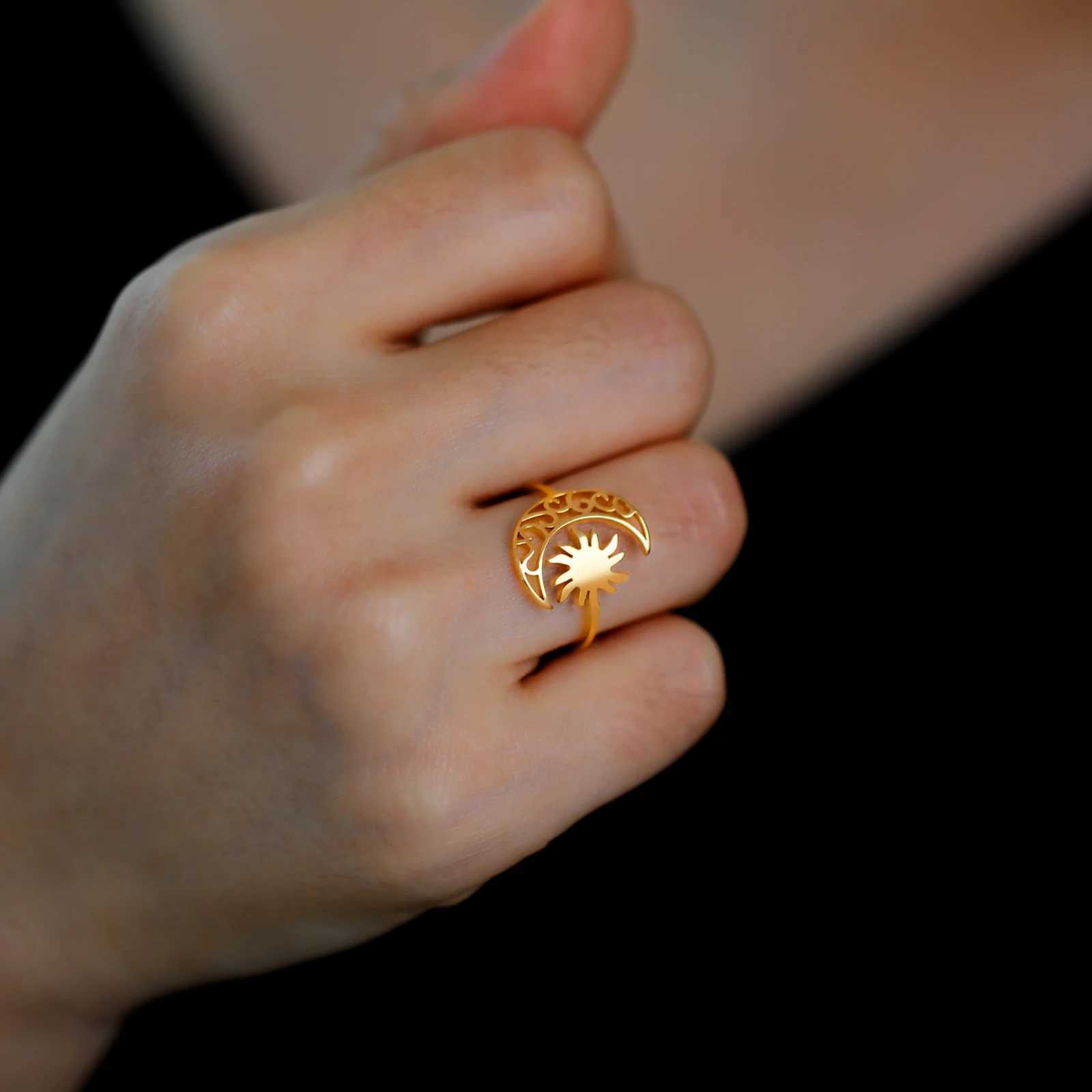 Skyrim Crescent Sun Ring Womens Stainless Steel Open Finger Ring Fashion Bohemian Jewelry Birthday Gift Wholesale Y241019