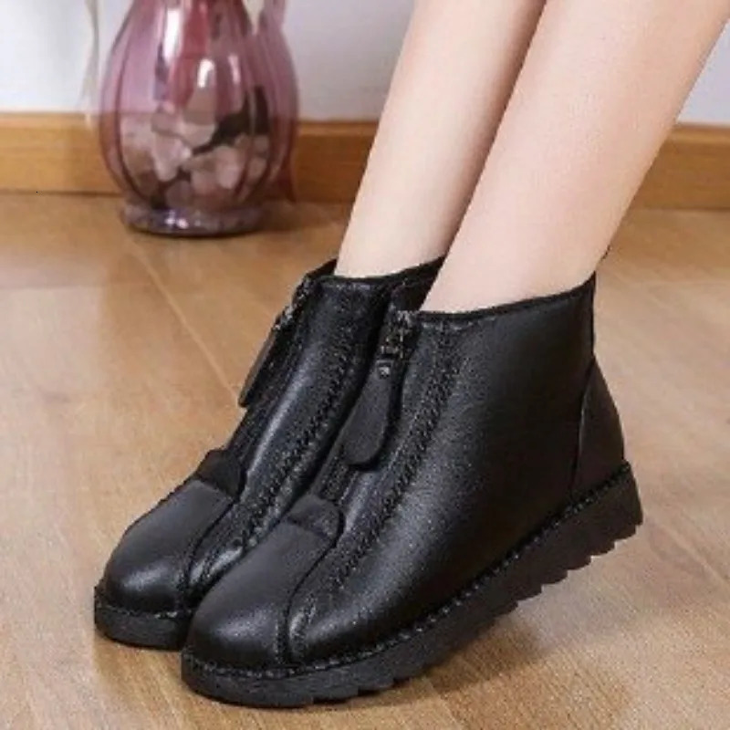 2024 Winter Womens Ankle Boots Fashion Warm Mom Boots Flat Bottom Comfortable Non slip Front Zipper Closed Womens Shoes 241018