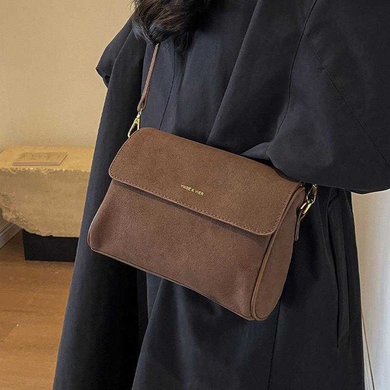 CMM Popular Womens New Trendy and High End Suede Small Square Bag Autumn and Winter Single Shoulder Crossbody Bag