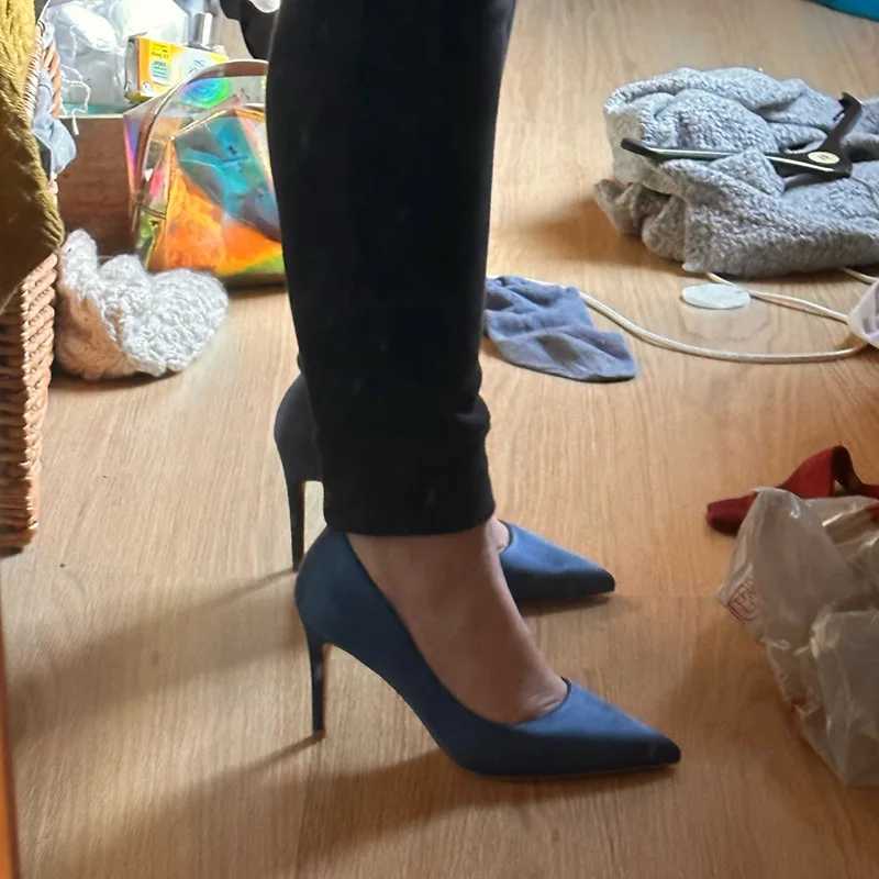 Wen fetish 9.5cm high H royal blue wine red pump satin high heels women Escarpins silk wedding party Pr hollow nt shoes Y250319