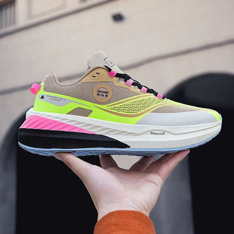 2024 High Quality Women Running for Men Breathable Athletic Sport Shoes Designer Comfortable Soft Fiess Jogging Sneakers