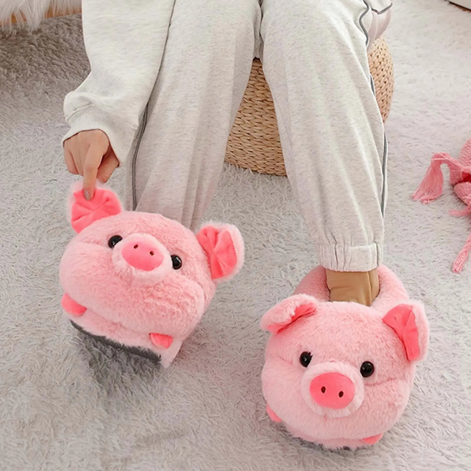 Womens Cute Cartoon Slide Christmas Elk Pig Animal Plush Indoor Comfortable and Warm Cover Heel Anti slip Slide Winter Slide 241018