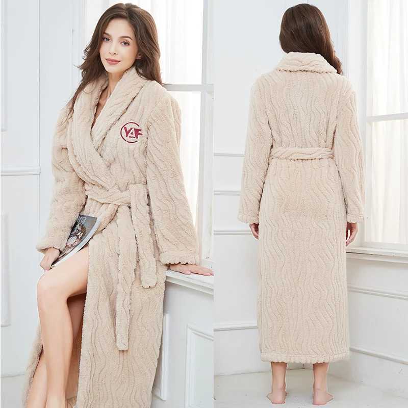 New Autumn Winter Flannel Men Bathrobe Gown Couple Sleepwear Coral Fleece Long Robe Nightwer Thickened Warm Homewear LoungewearXJ241018