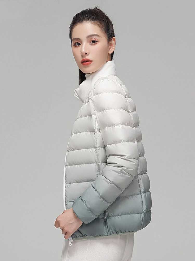 Women Ultra Lightweight Down Jackets 2023 New Autumn/Winter Female Fashion Gradient Slin Fit Short Stand Collar Keep Warm CoatsX241019