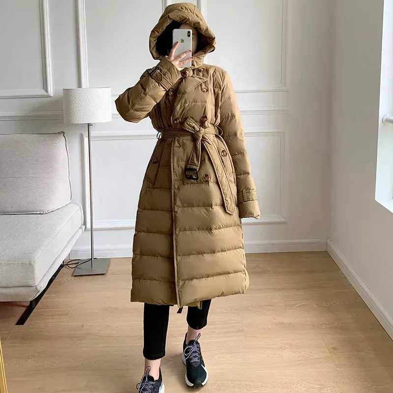 Winter New European Fashion Womens Down Jacket Loose Commuting Casual Windproof Hooded Slim Fit White Duck Down ParkasX241019