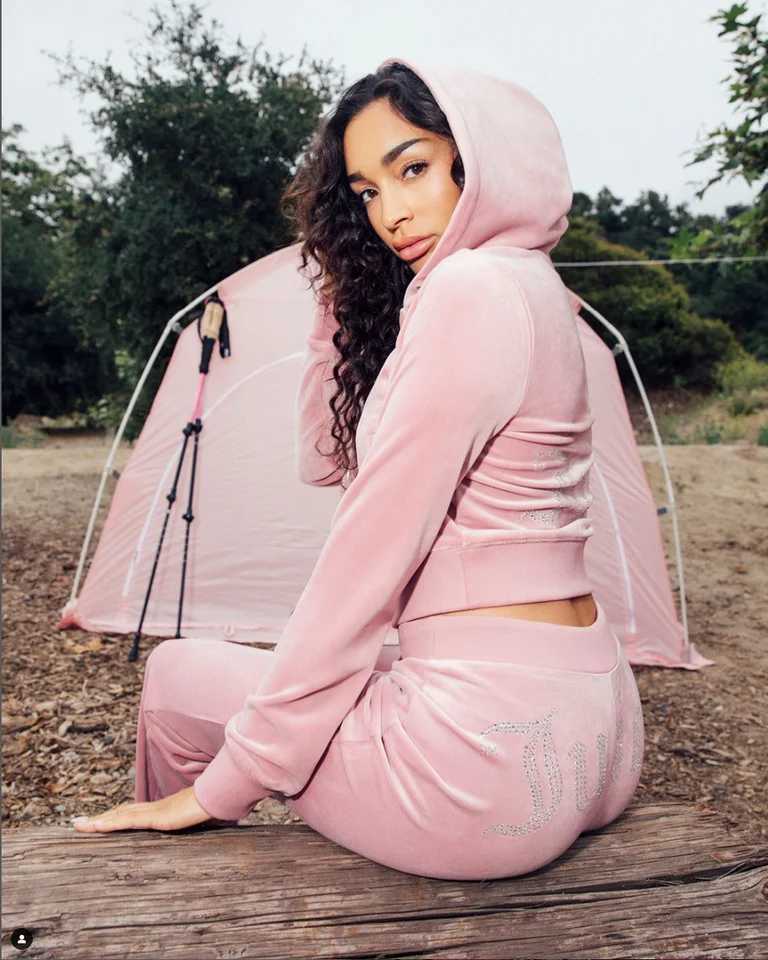 Women's Two Piece Pants Juicy retro classic style velvet sportswear 2 pieces of womens velvet sportswear and pants with diamond crystal Y241019HH
