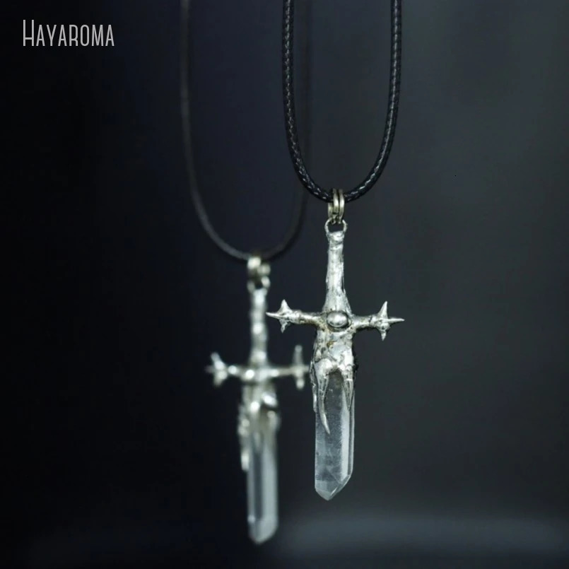 10pcs Organic Claw Bubble Claw Shapeless Solid Spike Sword Savage Handmade Strength Transparent Crystal Necklace 241018