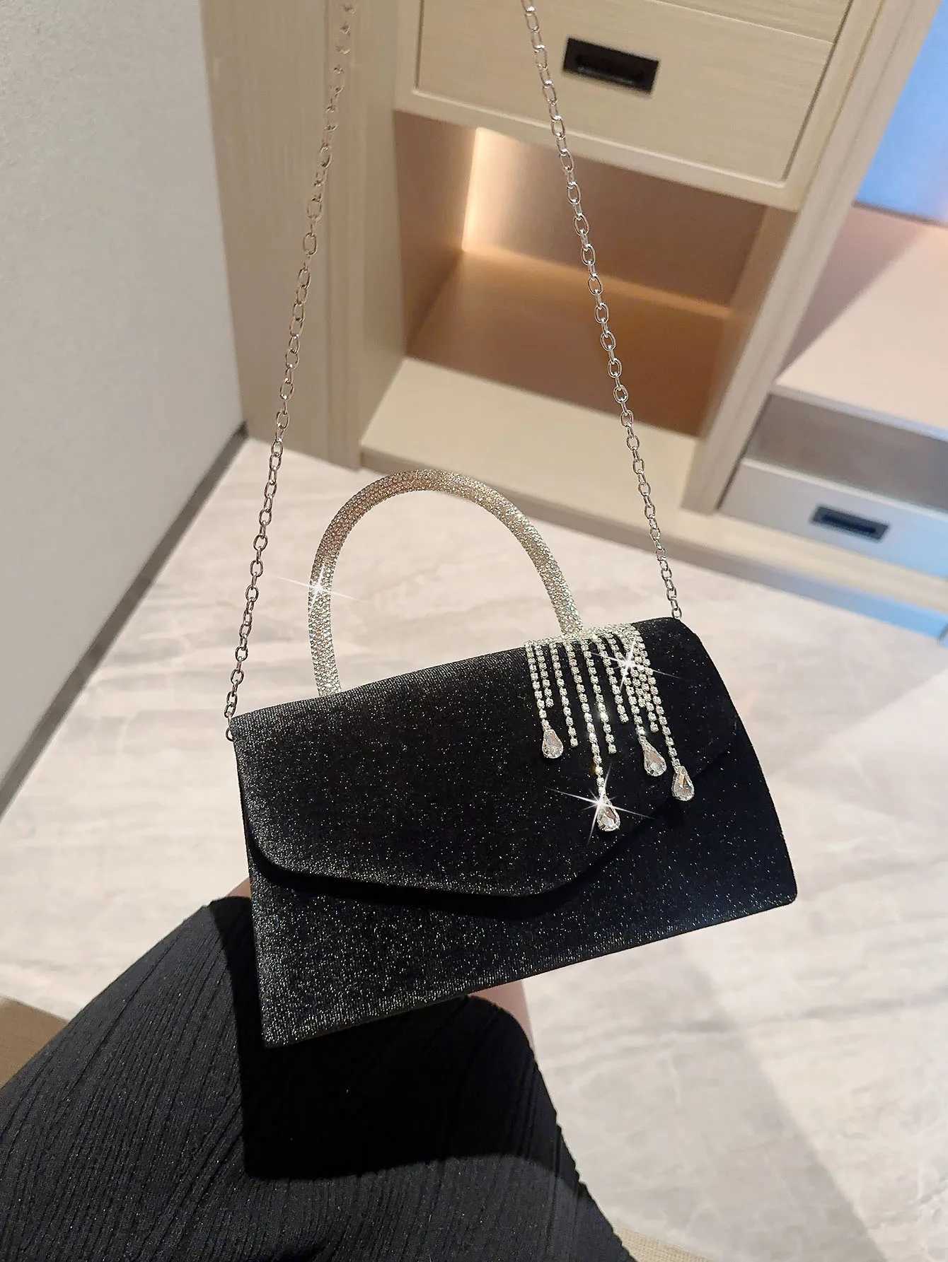 Ladies Autumn Retro Velvet Flaps Evening Bag Dress Tassel Handbag Banquet Bag Promotion Bag Party Handbag Bridal Bag Y241019