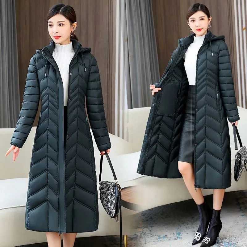 Women 2023 New Winter Long Plaid Parkas Loose Thicken Warm Hooded Coats Casual Zip Up Windproof Black White Down JacketsX241019