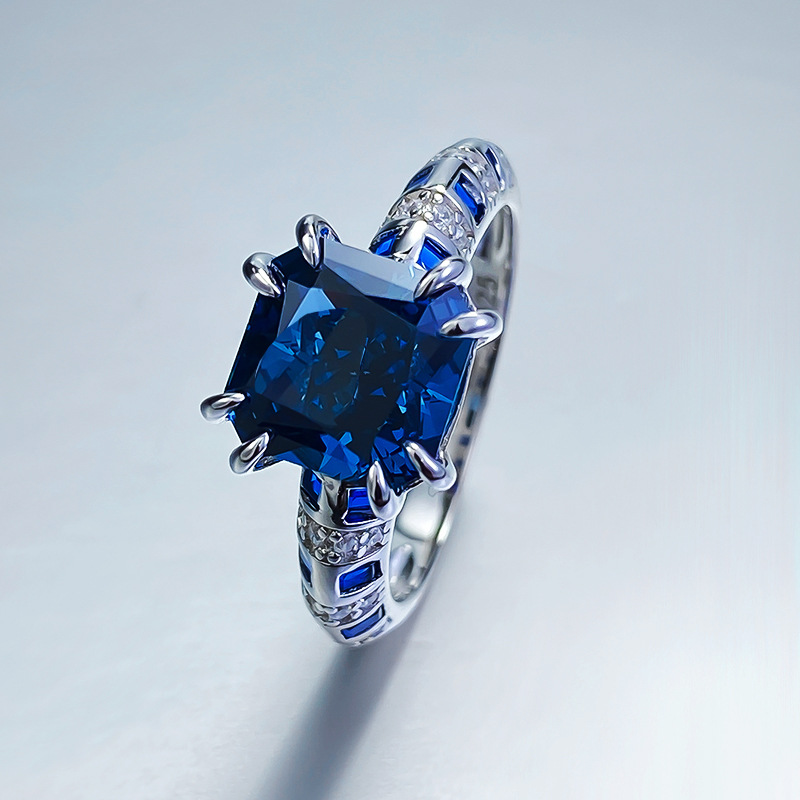2024 Choucong Brand Wedding Rings Jewelry Real 100% Sterg Sier Princess Cut Blue Sapphire Moissanite Dia Party Elegant Engagemet Band Ring Gift