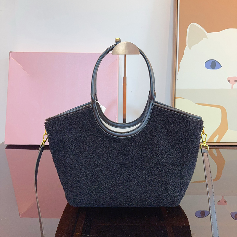 Tech Fleece Designer Womens Cute Casual Socialite Handbags Fur Large Capacity Tote Shoulder Bags s Messenger Bag with Box Free shipping