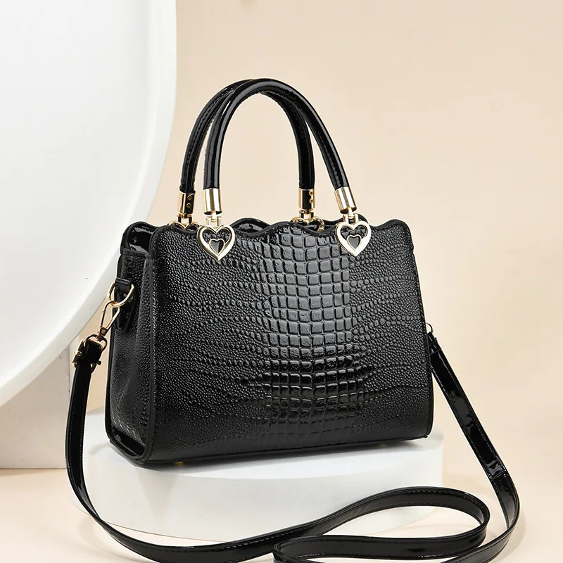 High quality womens shoulder bag leather cross body bag multi pocket messenger bag er handbag leather wallet soft handbag 241018