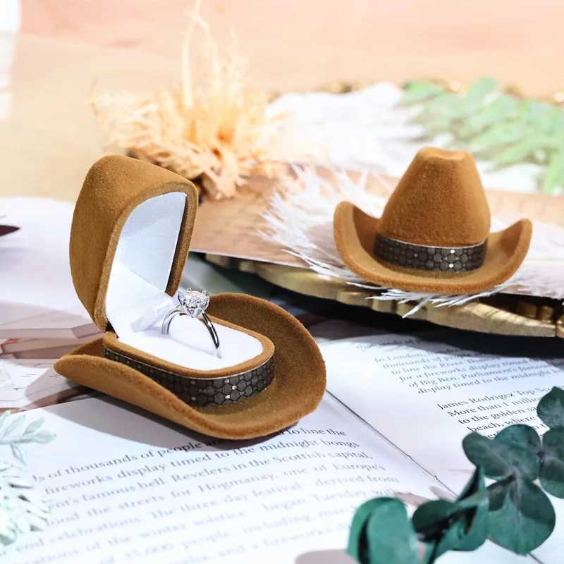 Personalized cartoon ring box Western cowboy hat box plush creative storage brown jewelry box W241019
