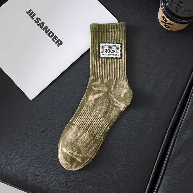 New autumn and winter mens mid tube cotton socks hand washed old couple socks hip-hop fashion outdoor cycling sports socksXJ241019