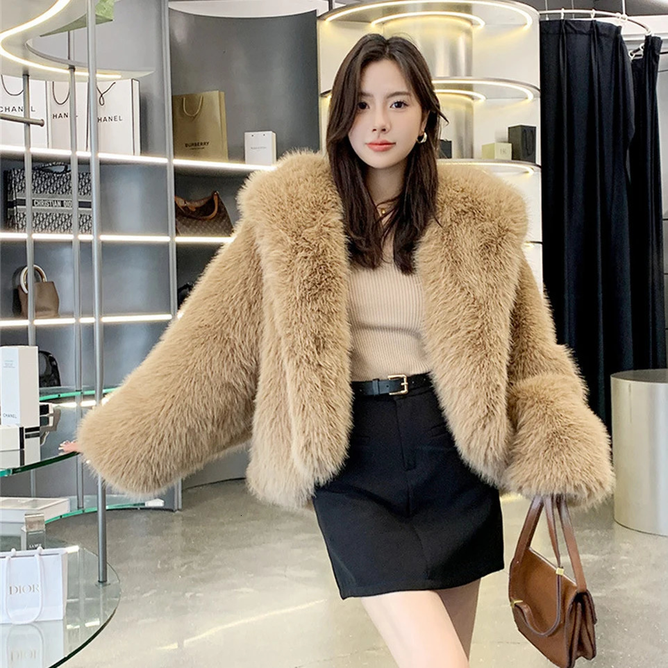 Winter Womens Thick Coat Artificial Fur Autumn Winter Collar Hat Fur Coat Womens Unique Long Sleeve Crop Extra Large Warm Coat 241018