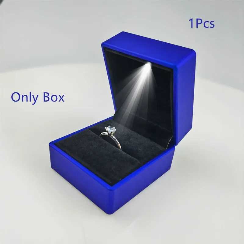 2024 Luxury Ring Box with LED Light Diamond Ring Box Used for Engagement Weddings Valentines Day Birthday Gift Boxes W241019